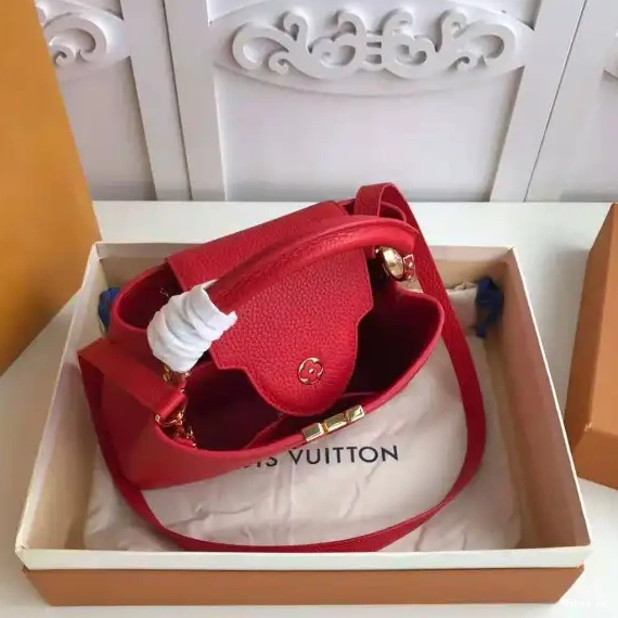 LOUIS BB VUITTON CAPUCINES 0426